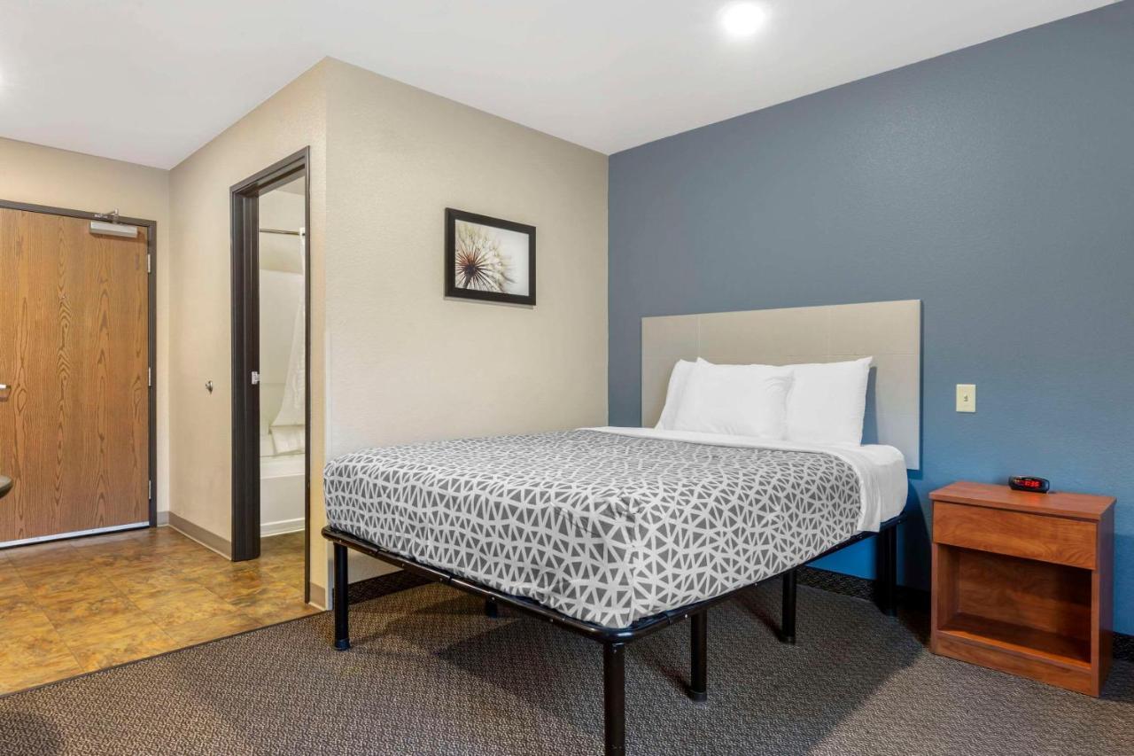 Woodspring Suites Raleigh Garner Edmondson Eksteriør billede